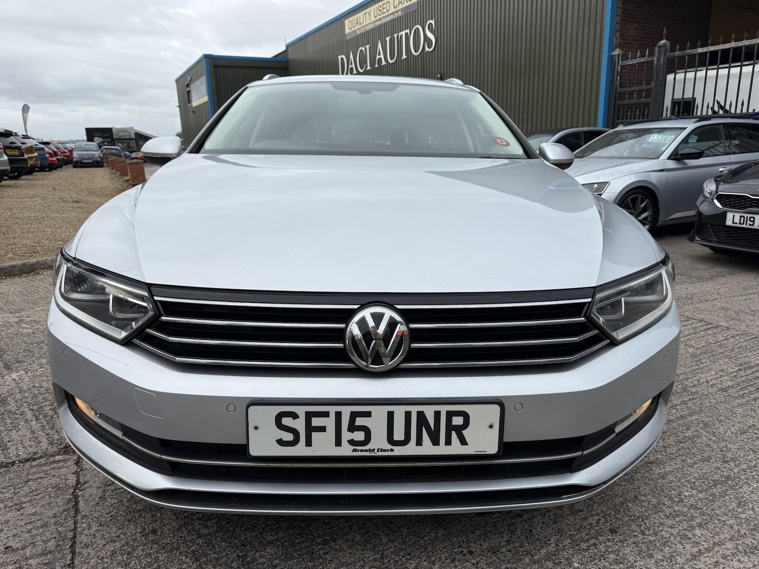 Used Volkswagen Passat 2015 for sale - 76415634: Photo 2