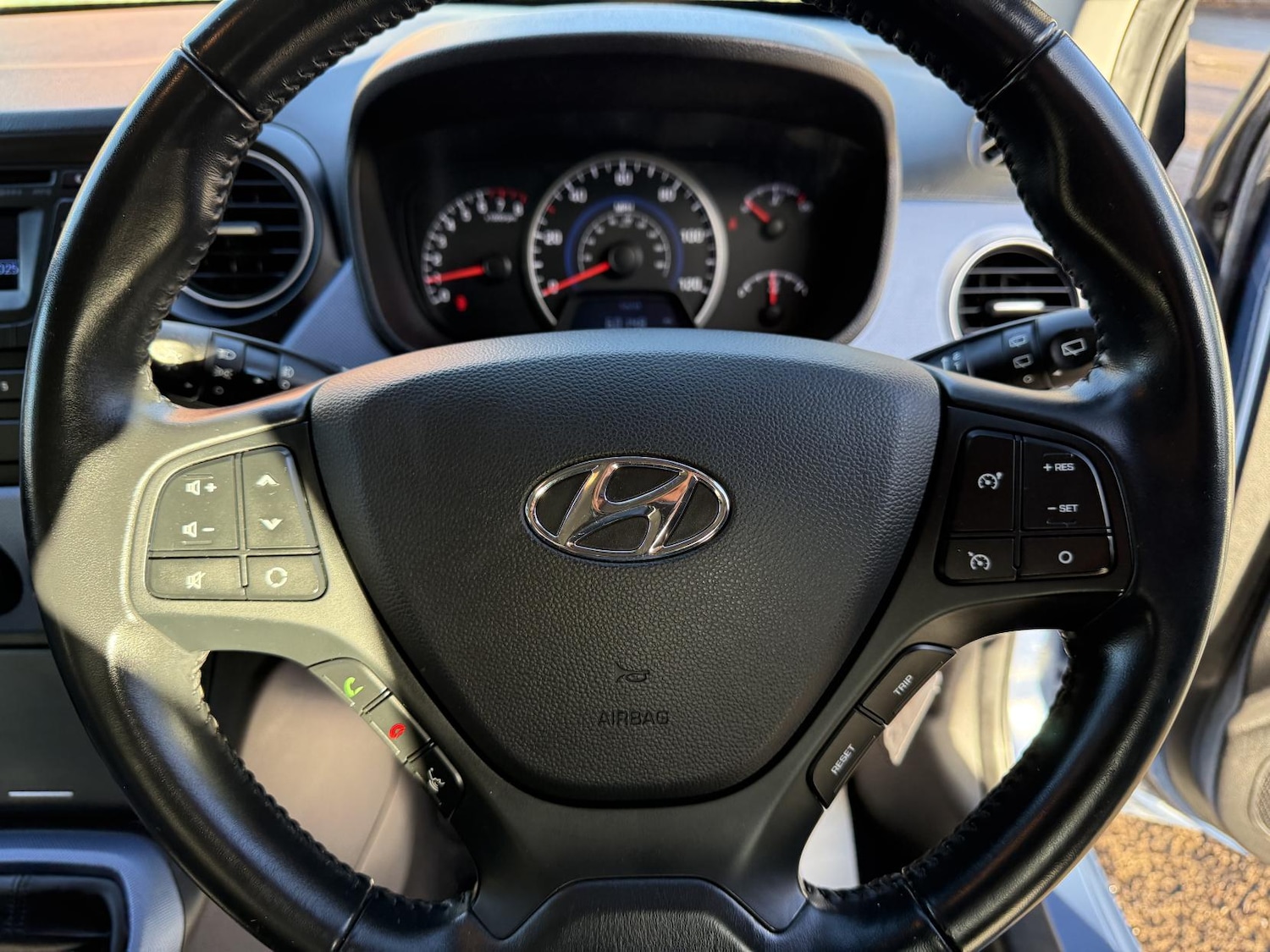 Used Hyundai i10 2015 for sale - 76445144: Photo 13