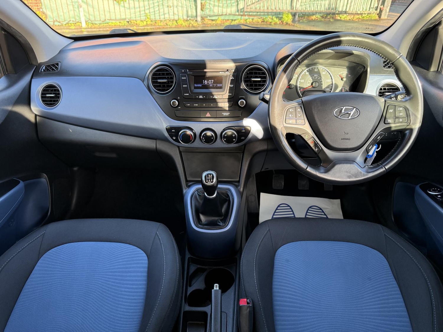 Used Hyundai i10 2015 for sale - 76445144: Photo 9