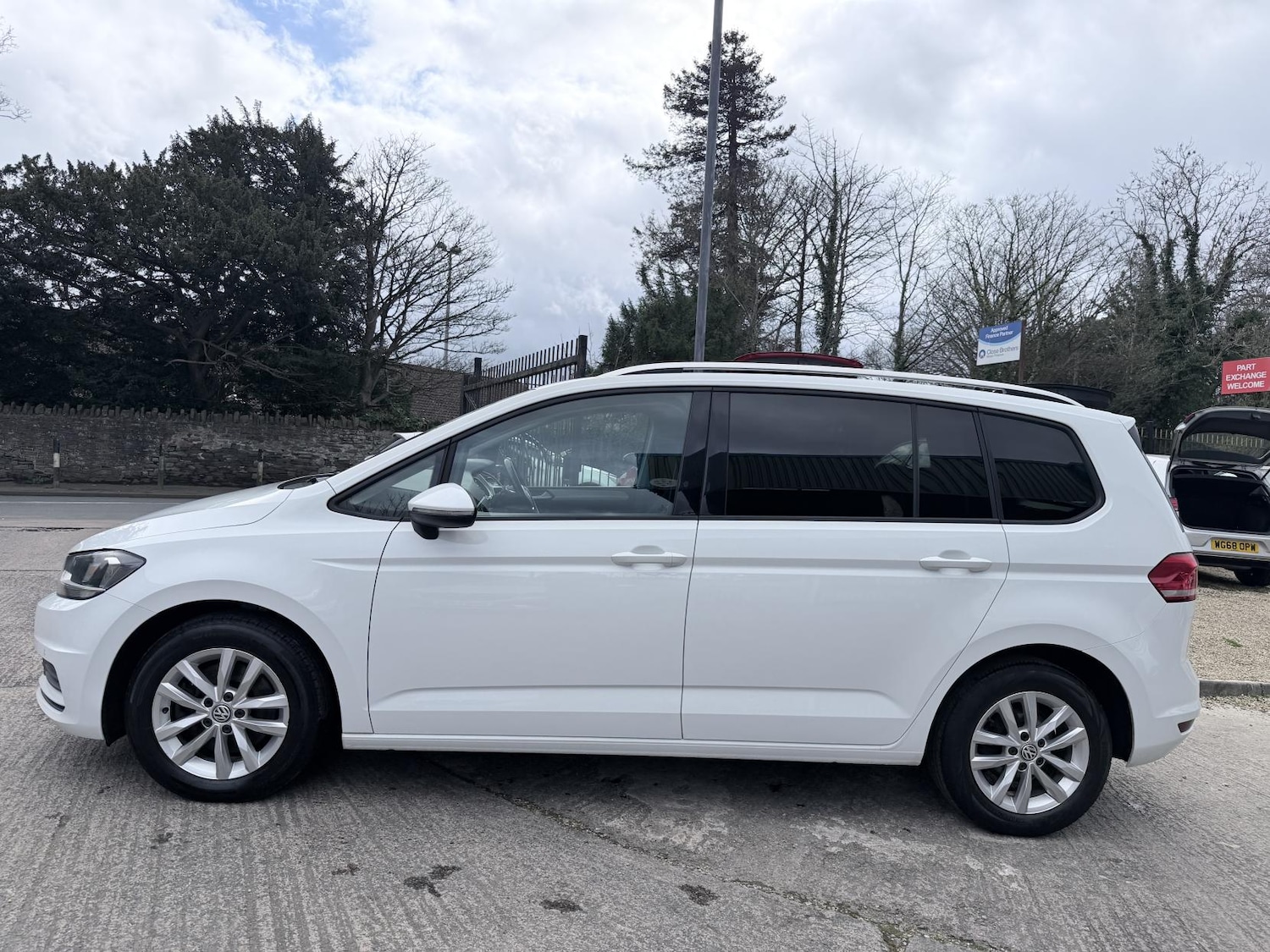 Used Volkswagen Touran 2018 for sale - 77679041: Photo 4