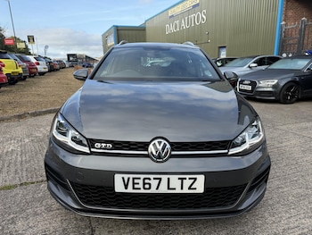 Used Volkswagen Golf 2017 for sale - 76006041: Photo
