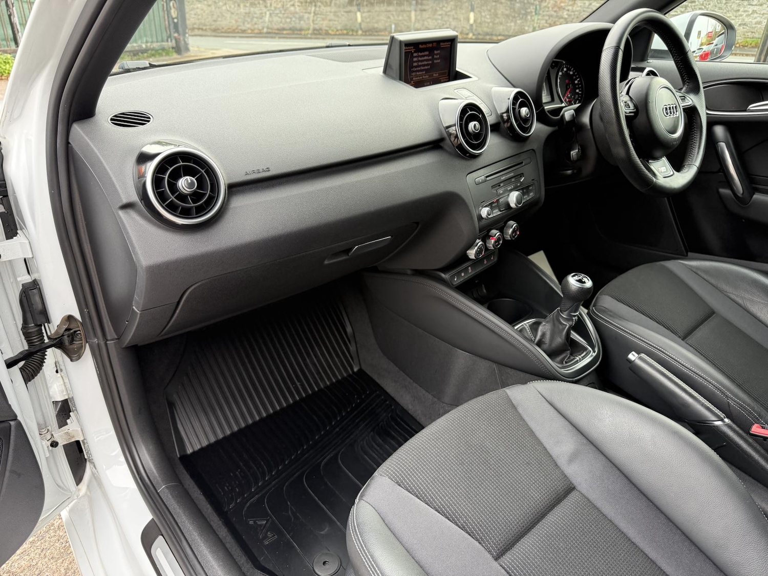 Used Audi A1 2012 for sale - 76415623: Photo 31