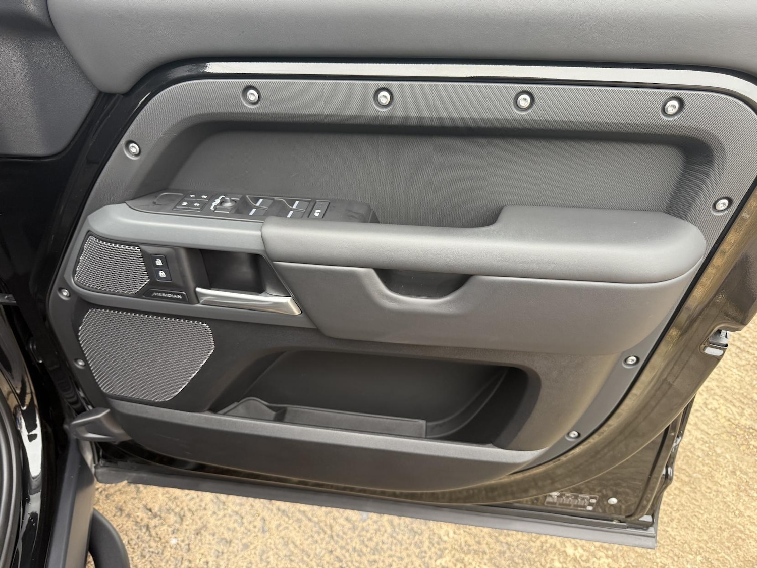 Used Land Rover Defender 110 2024 for sale - 76287393: Photo 16