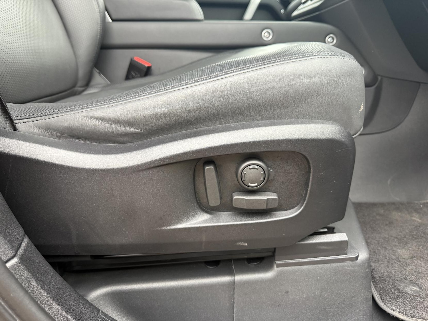 Used Land Rover Defender 110 2024 for sale - 76287393: Photo 19