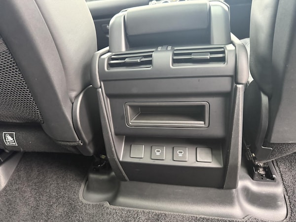 Used Land Rover Defender 2024 for sale - 76287393: Photo 22