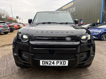 Used Land Rover Defender 2024 for sale - 76287393: Photo 2
