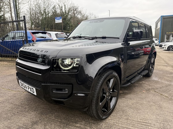 Used Land Rover Defender 2024 for sale - 76287393: Photo 3