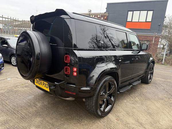 Used Land Rover Defender 2024 for sale - 76287393: Photo 7