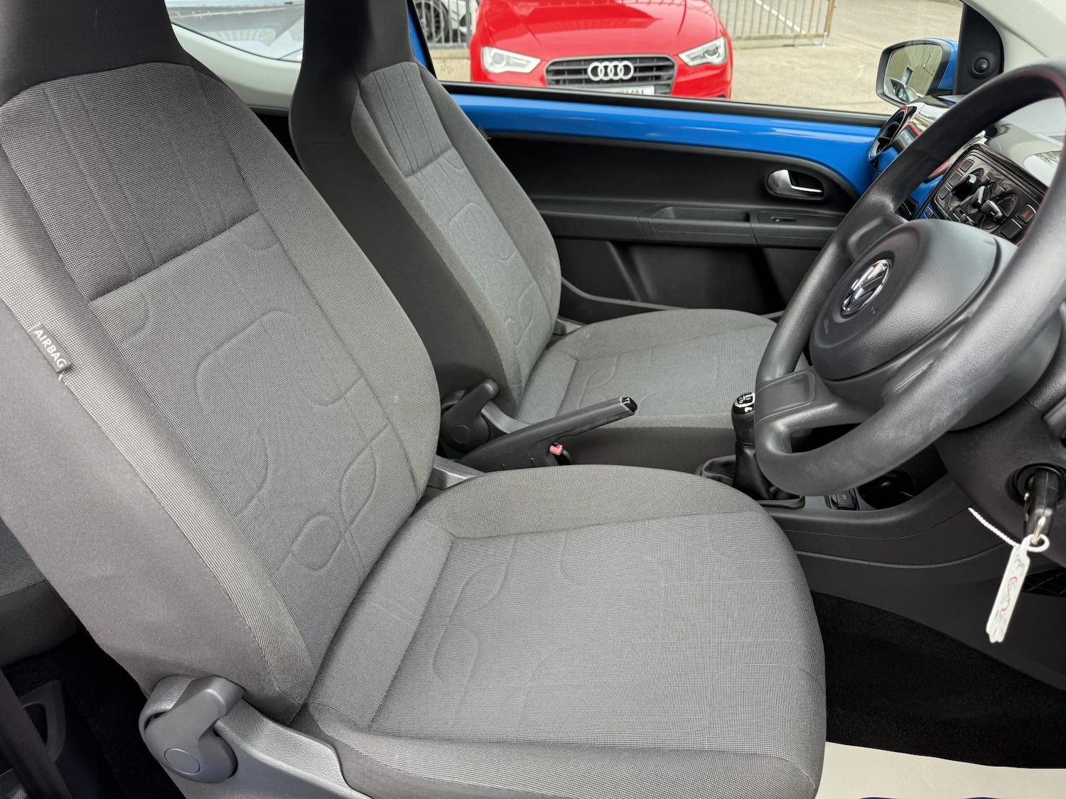 Used Volkswagen up! 2014 for sale - 76101458: Photo 13