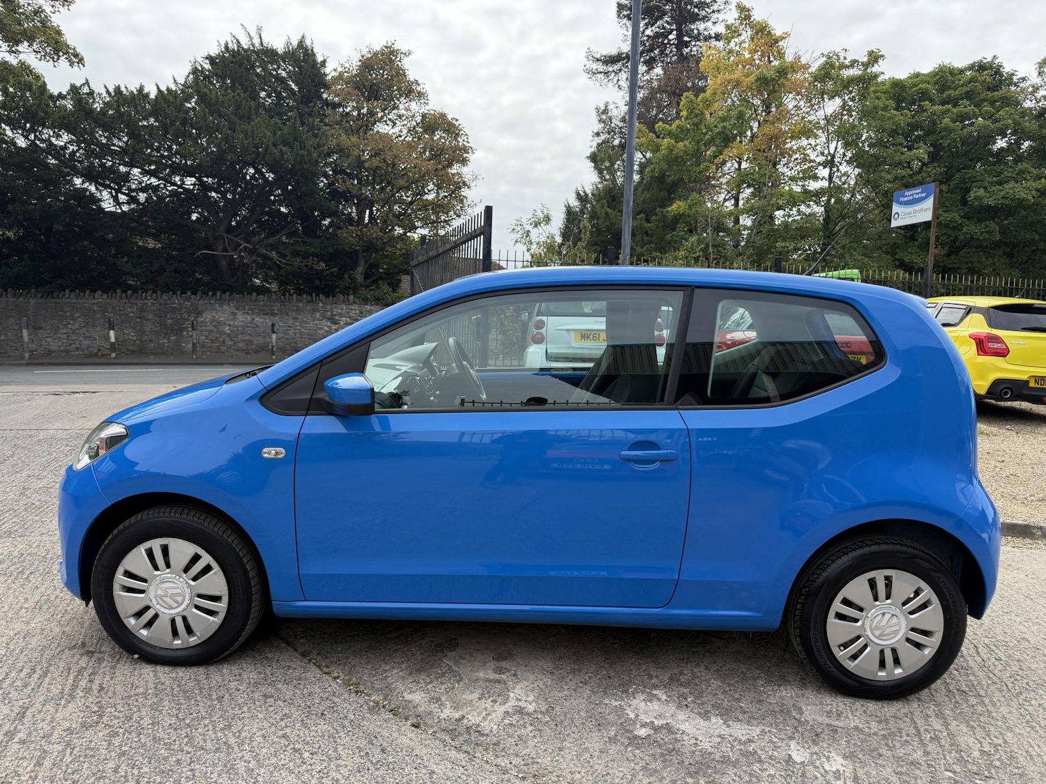 Used Volkswagen up! 2014 for sale - 76101458: Photo 4