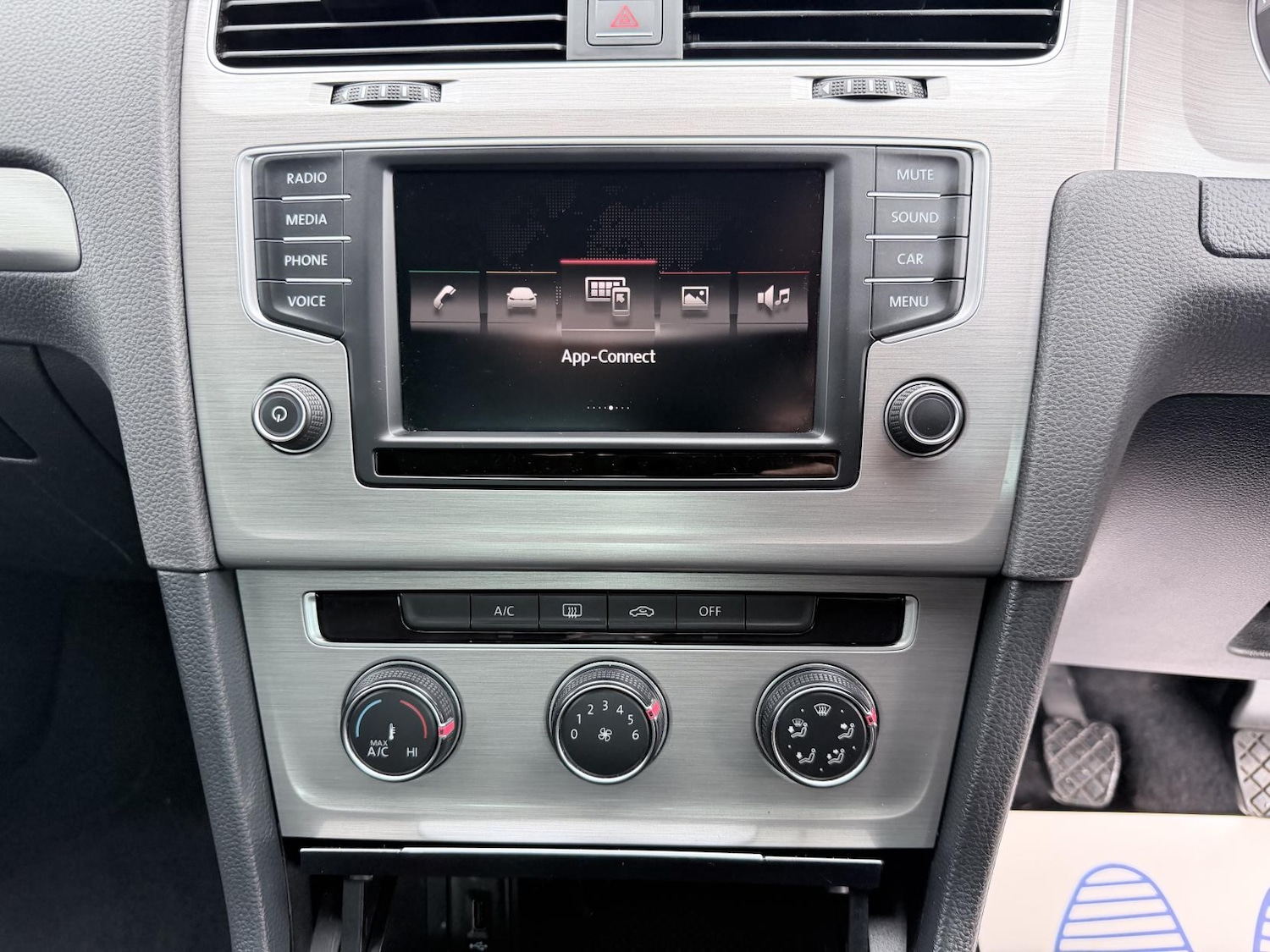 Used Volkswagen Golf 2015 for sale - 77665277: Photo 13