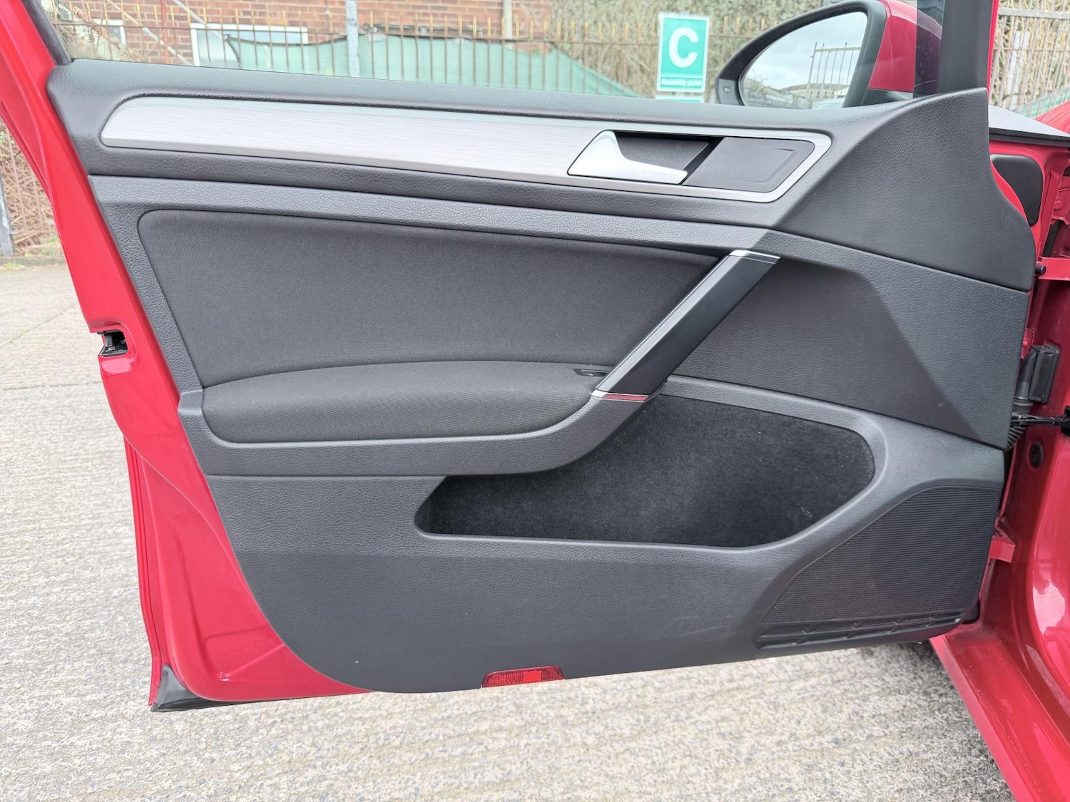 Used Volkswagen Golf 2015 for sale - 77665277: Photo 21