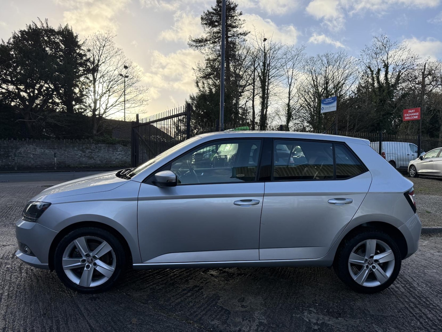 Used Skoda Fabia 2015 for sale - 76891890: Photo 4