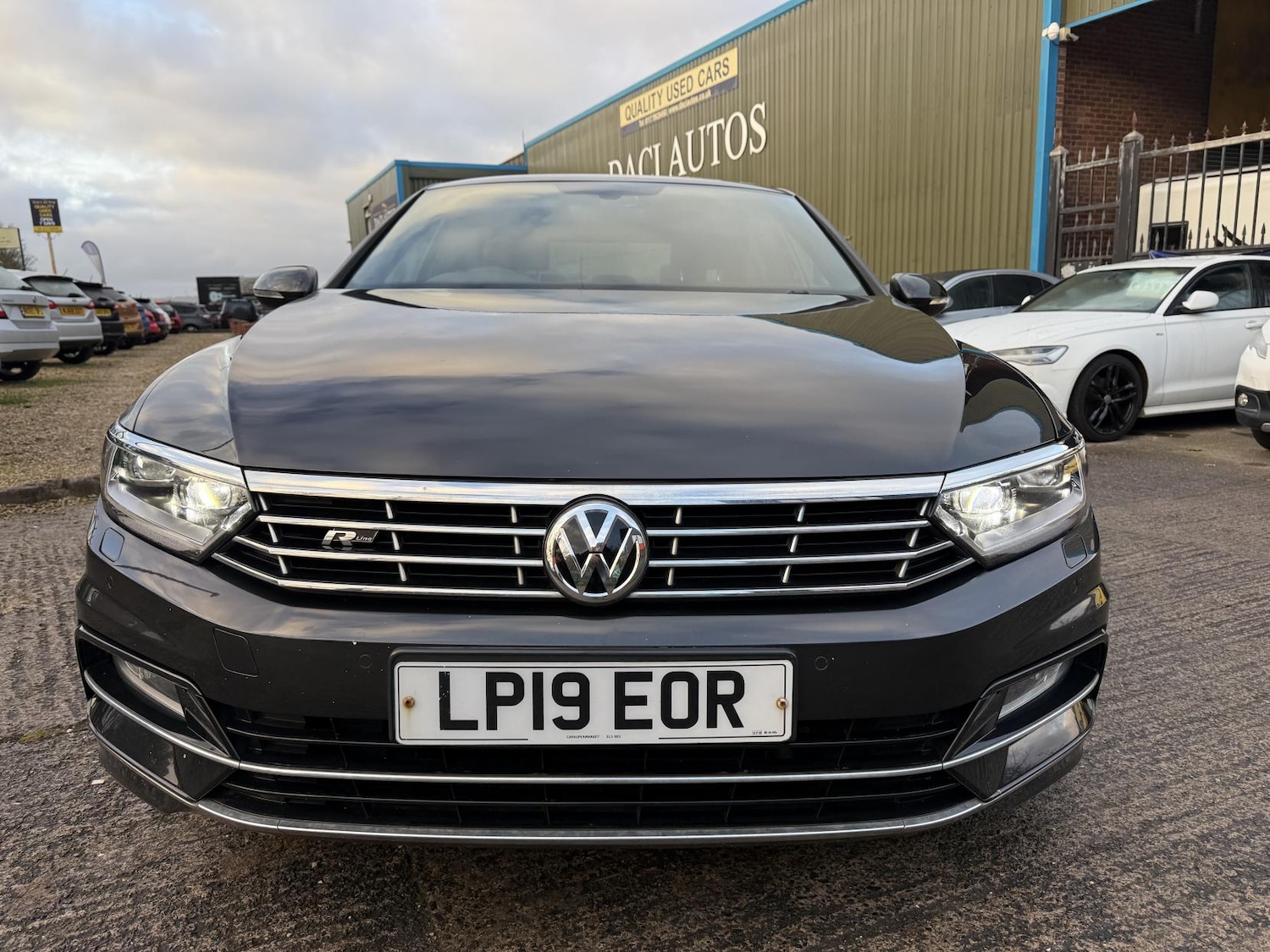 Used Volkswagen Passat 2019 for sale - 76904773: Photo 2