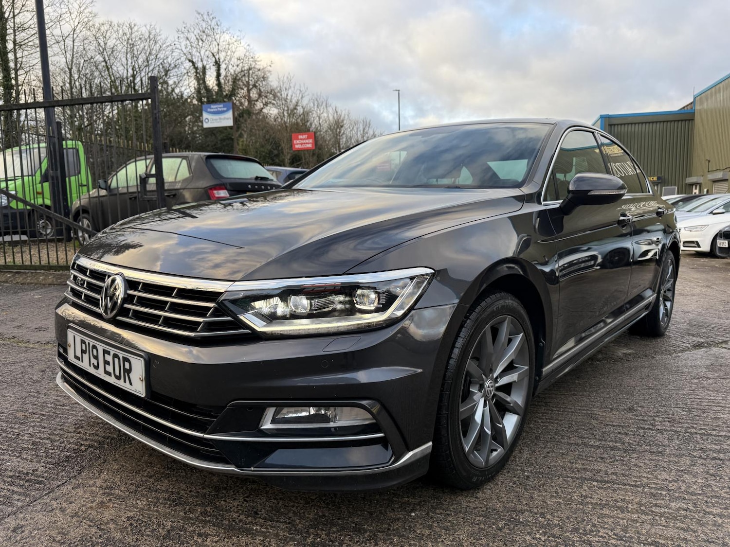 Used Volkswagen Passat 2019 for sale - 76904773: Photo 3
