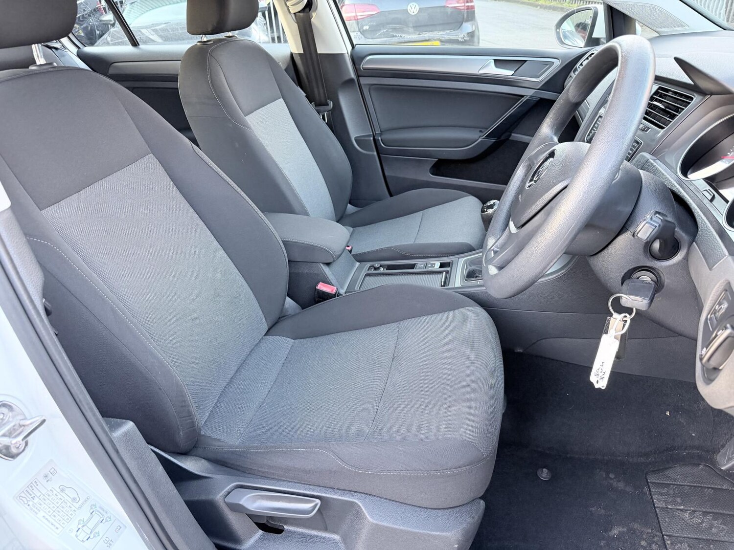 Used Volkswagen Golf 2015 for sale - 77848301: Photo 10