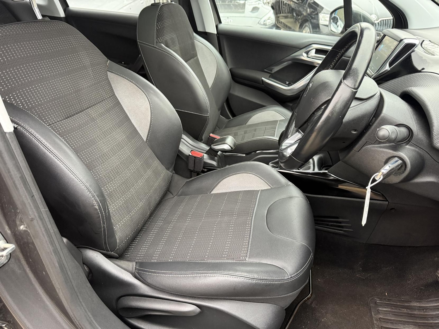 Used Peugeot 2008 2018 for sale - 77069143: Photo 10
