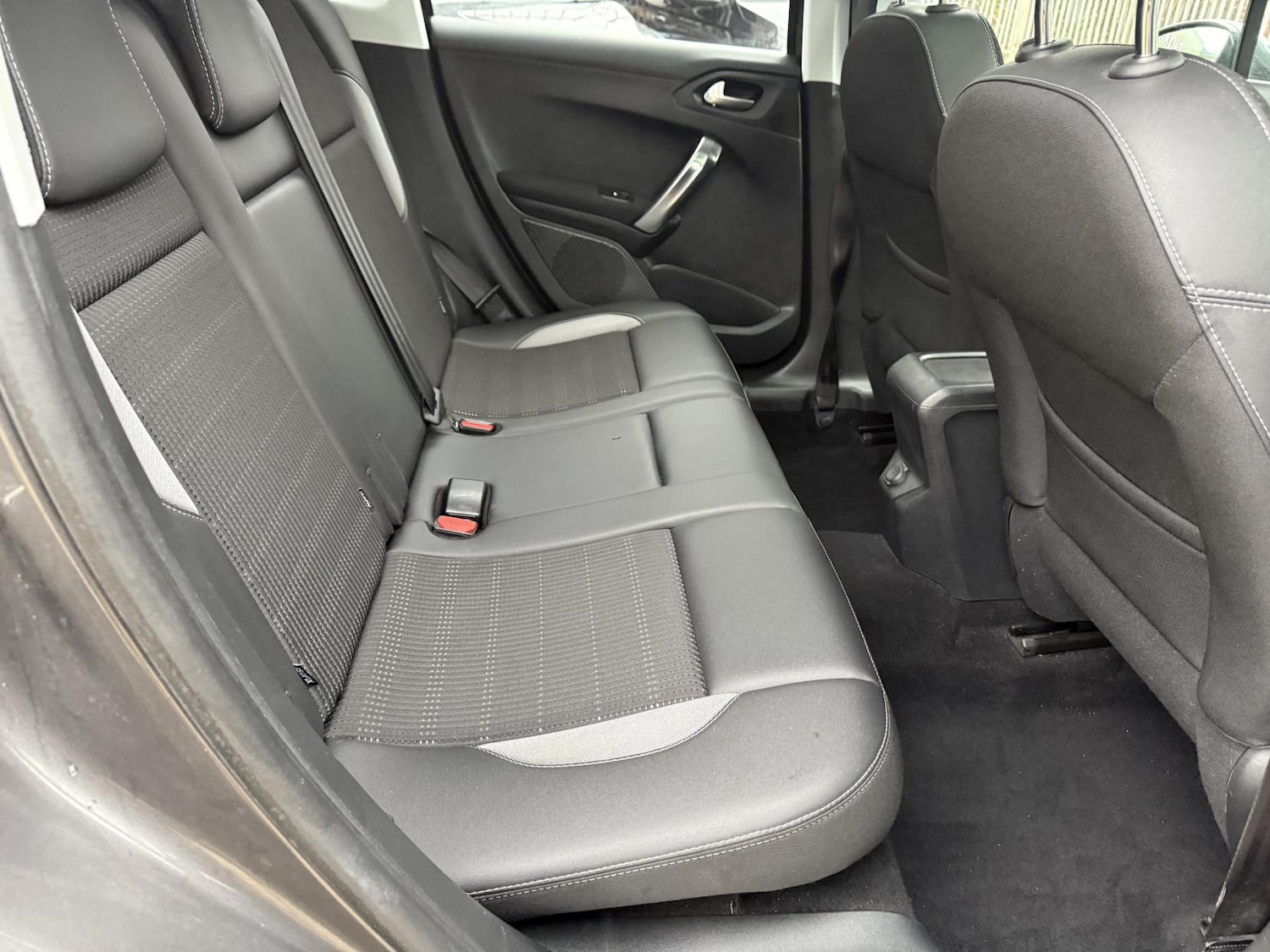 Used Peugeot 2008 2018 for sale - 77069143: Photo 17