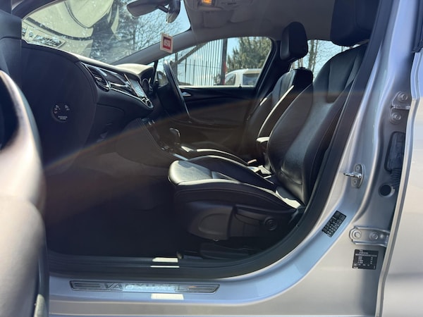 Used Vauxhall Astra 2018 for sale - 74235998: Photo 18