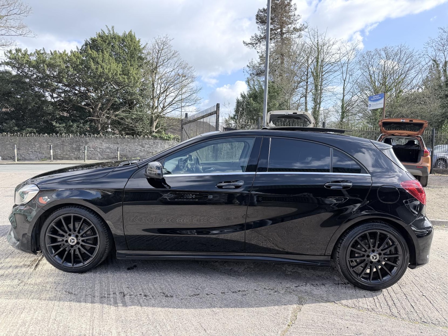 Used Mercedes-Benz A-Class 2017 for sale - 78055400: Photo 4