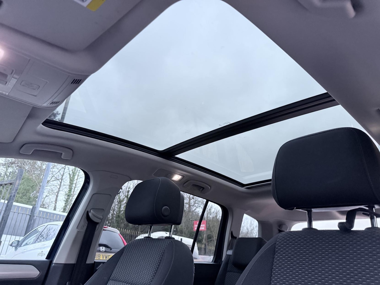 Used Volkswagen Touran 2018 for sale - 77391876: Photo 28