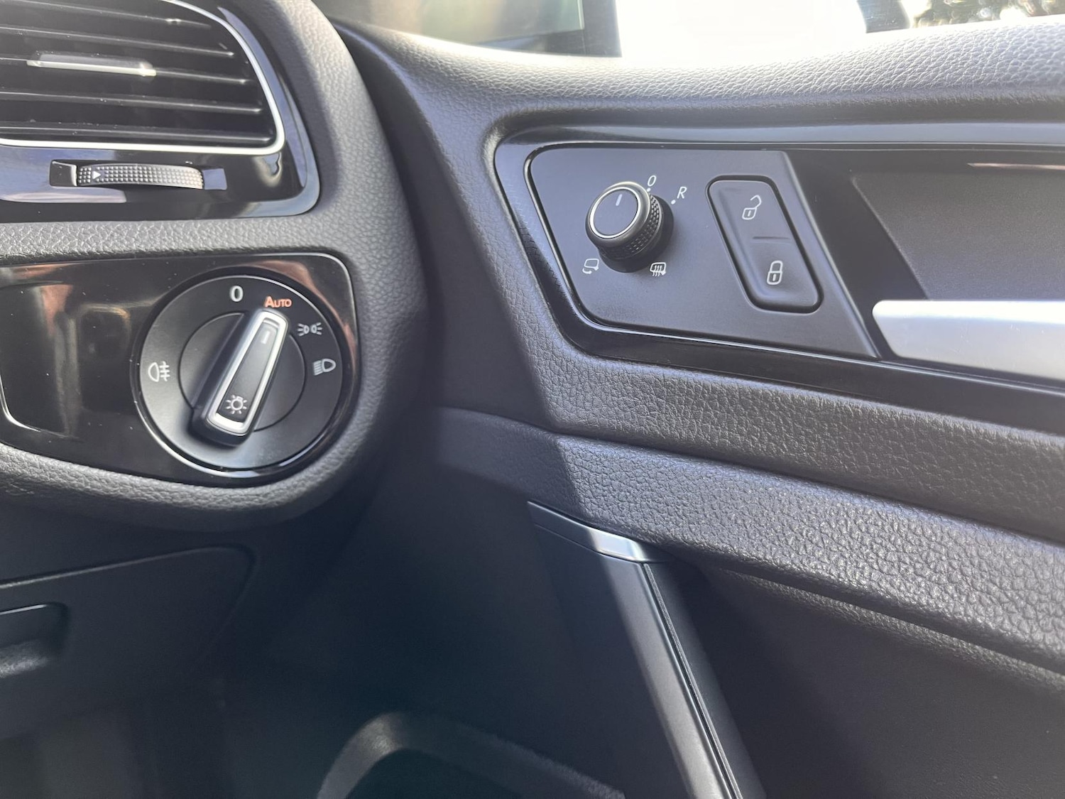 Used Volkswagen Golf 2016 for sale - 76891891: Photo 20