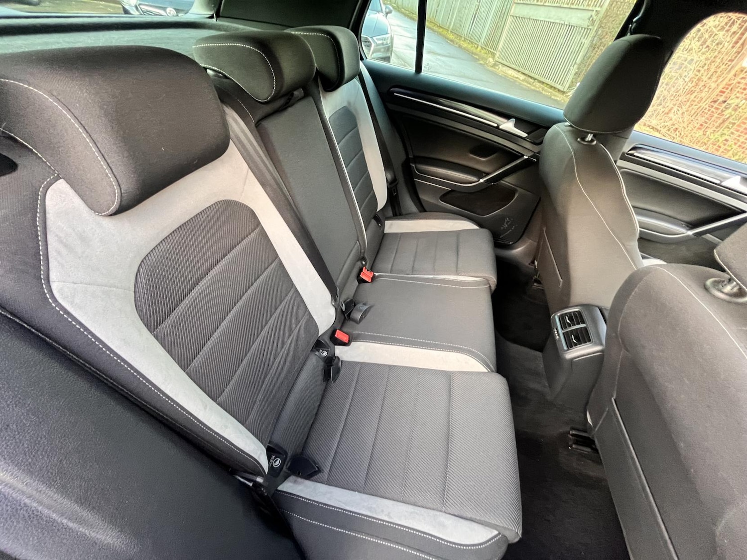 Used Volkswagen Golf 2016 for sale - 76891891: Photo 23