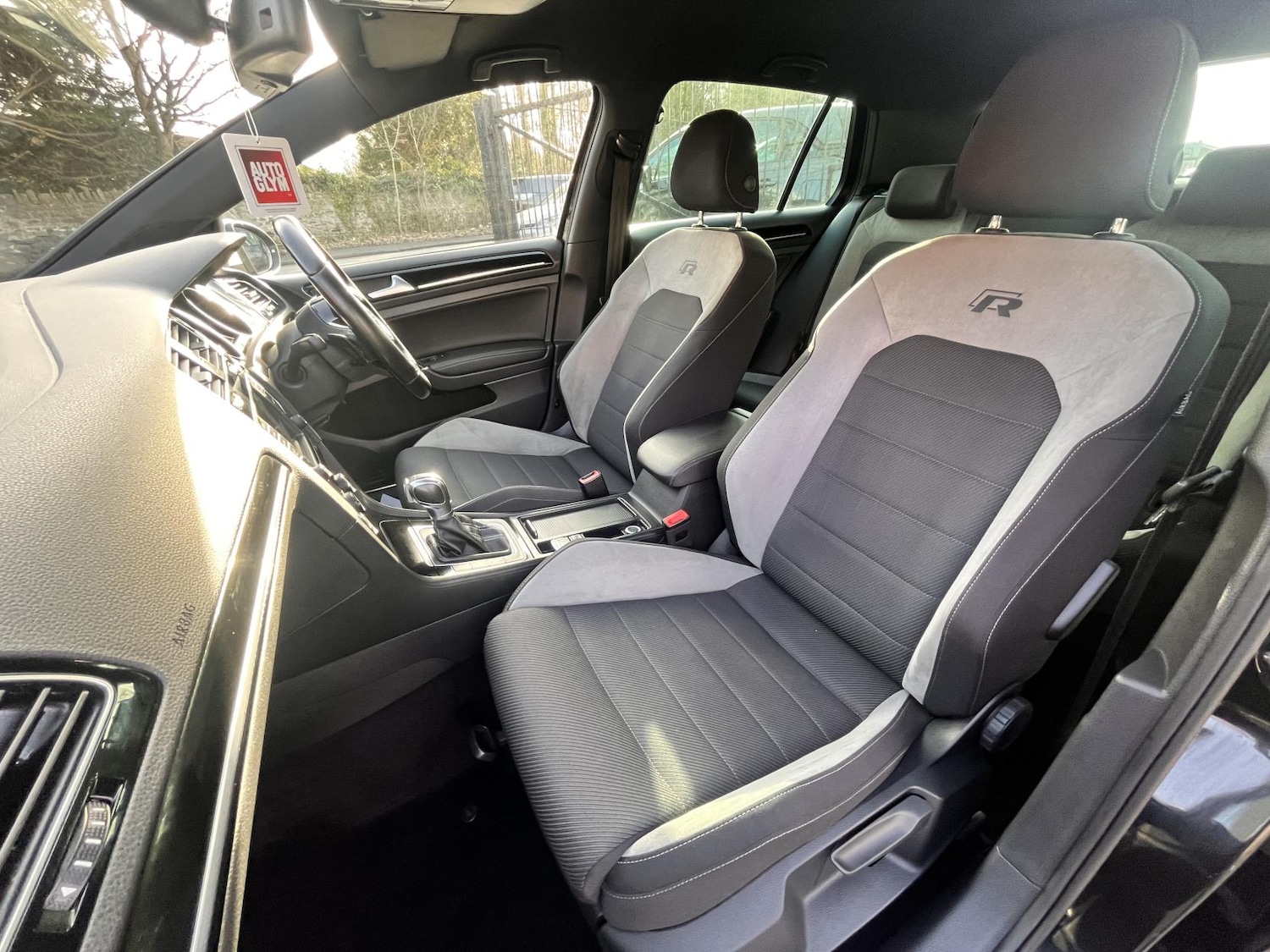 Used Volkswagen Golf 2016 for sale - 76891891: Photo 27