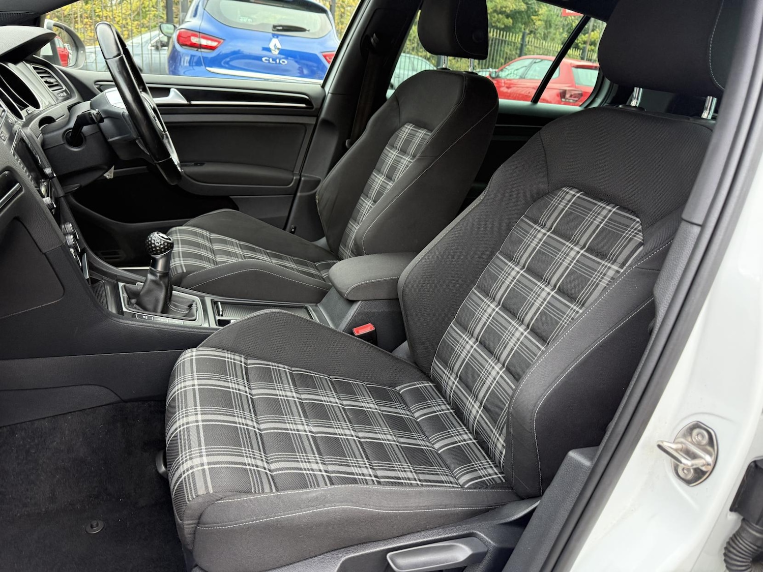 Used Volkswagen Golf 2014 for sale - 76415633: Photo 26