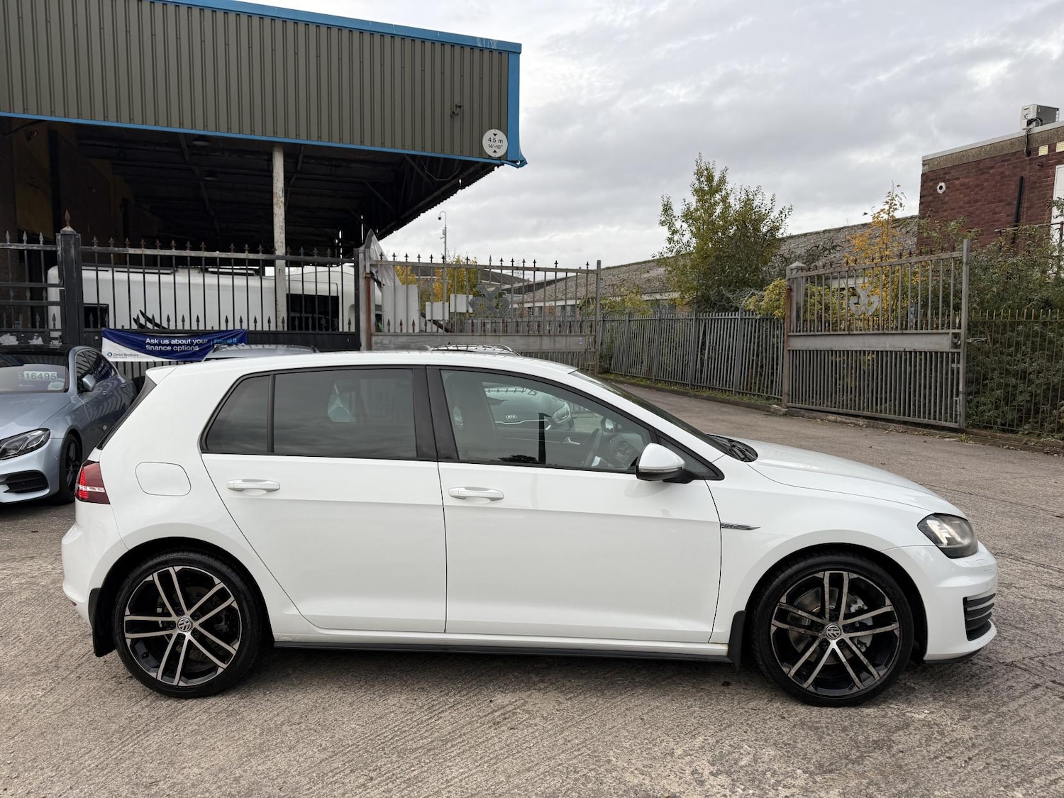 Used Volkswagen Golf 2014 for sale - 76415633: Photo 8