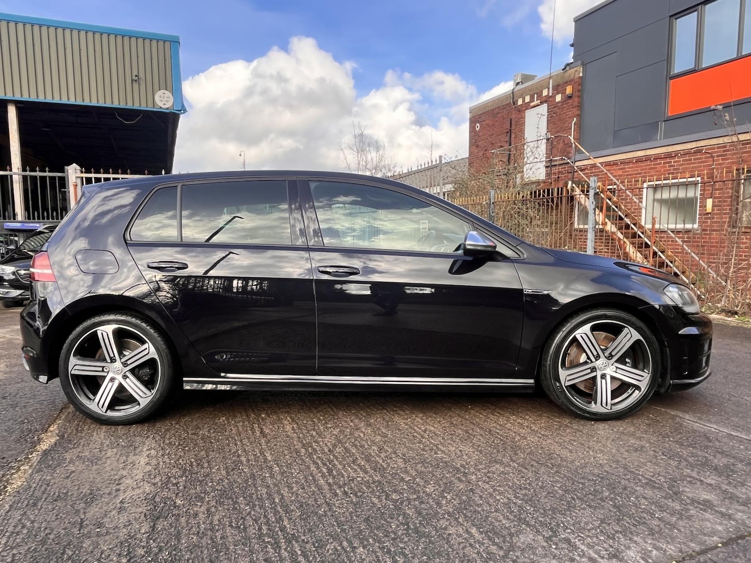 Used Volkswagen Golf 2016 for sale - 76964294: Photo 10