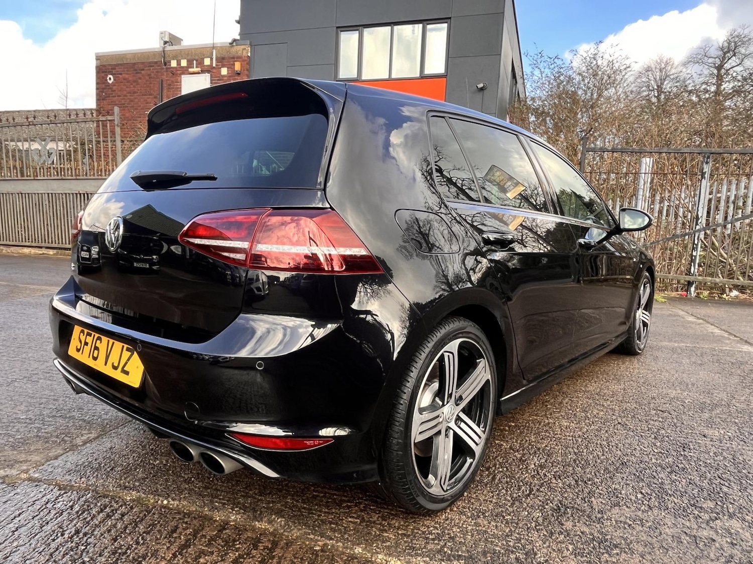 Used Volkswagen Golf 2016 for sale - 76964294: Photo 9