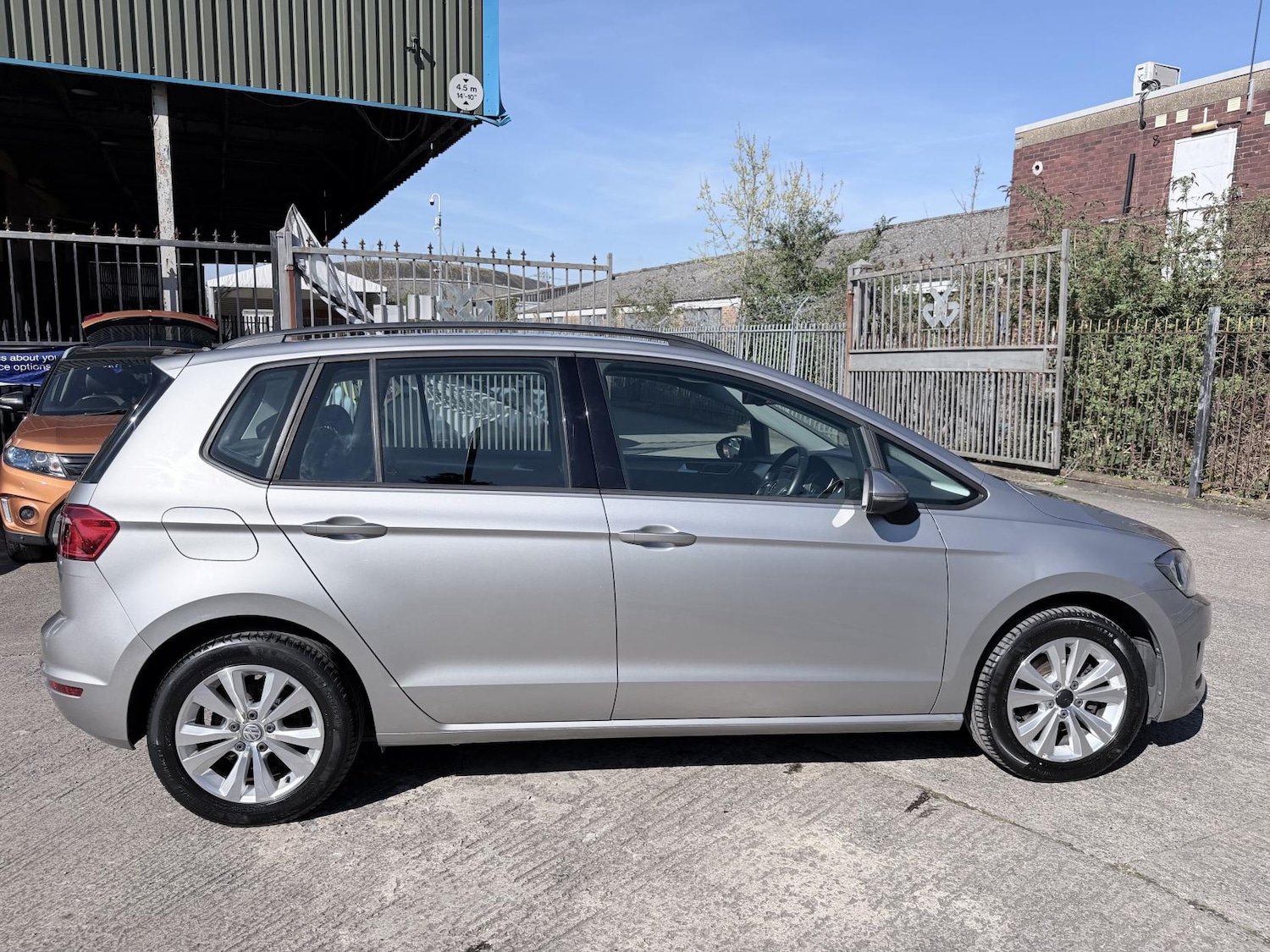 Used Volkswagen Golf SV 2015 for sale - 77975655: Photo 8