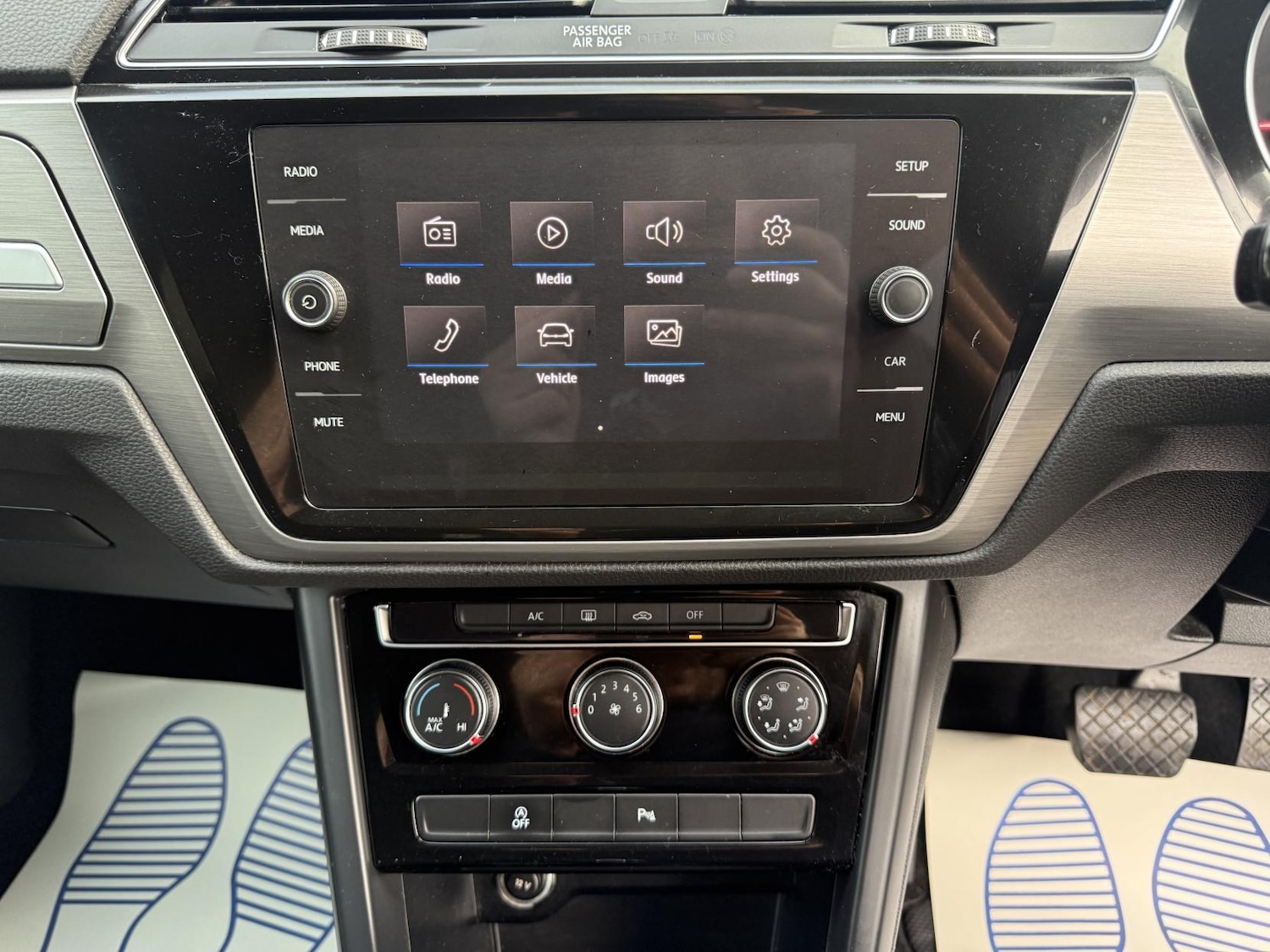 Used Volkswagen Touran 2017 for sale - 76590078: Photo 10