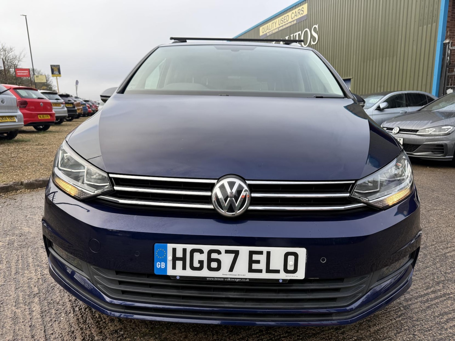 Used Volkswagen Touran 2017 for sale - 76590078: Photo 2