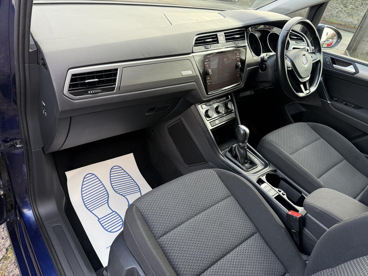 Used Volkswagen Touran 2017 for sale - 76590078: Photo 24