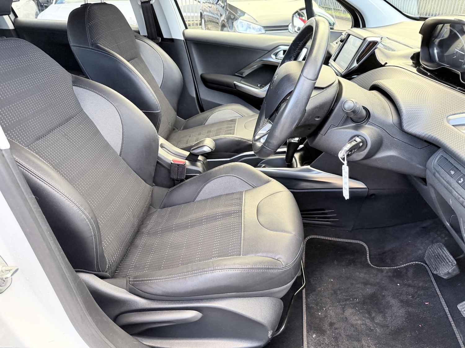 Used Peugeot 2008 2014 for sale - 77906969: Photo 10