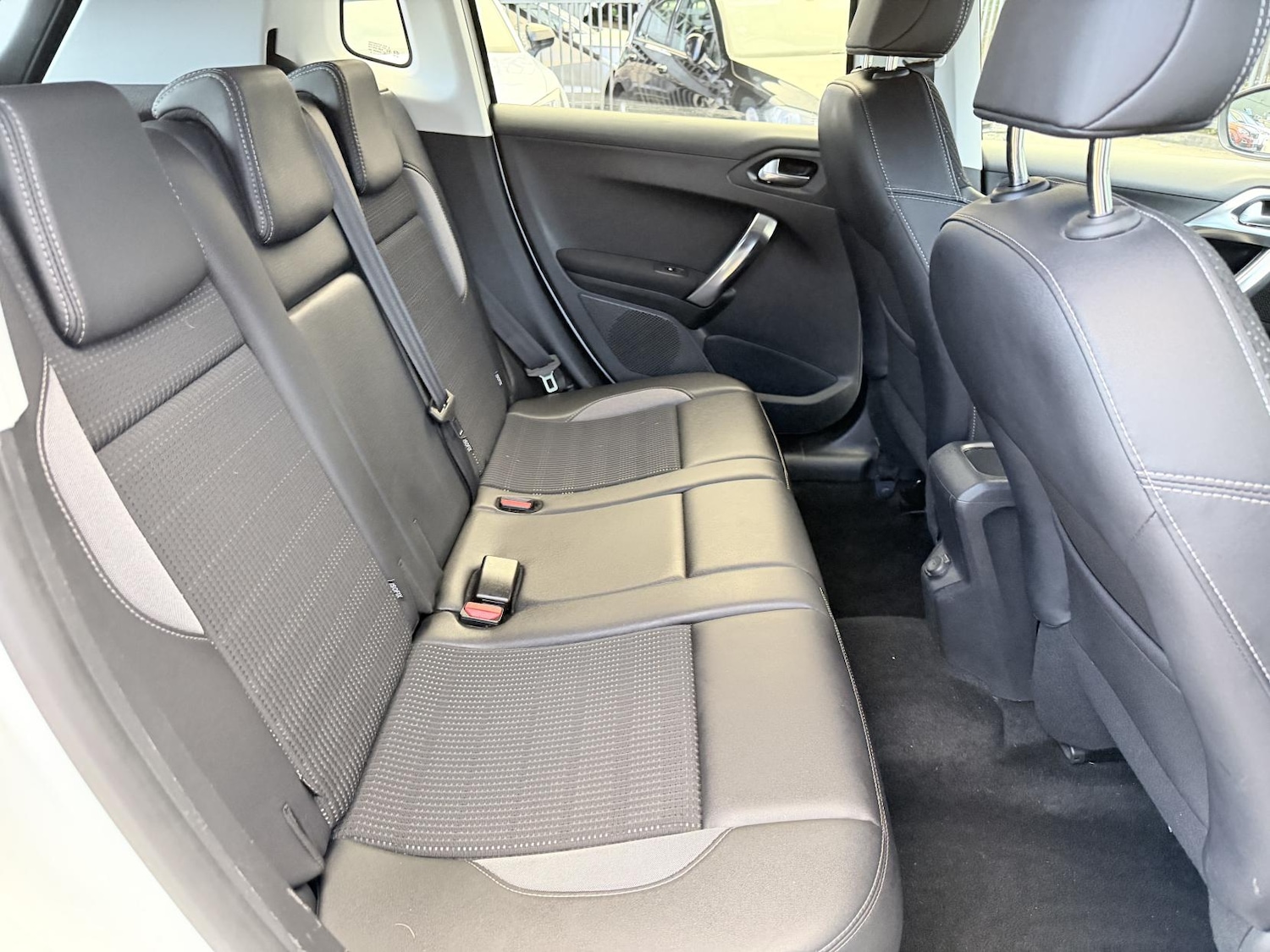 Used Peugeot 2008 2014 for sale - 77906969: Photo 11