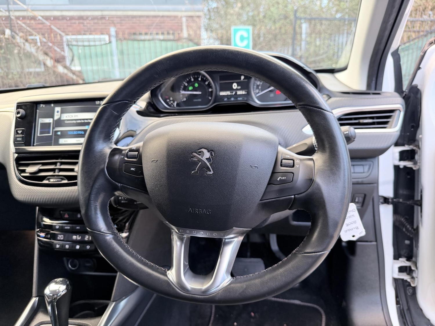 Used Peugeot 2008 2014 for sale - 77906969: Photo 17