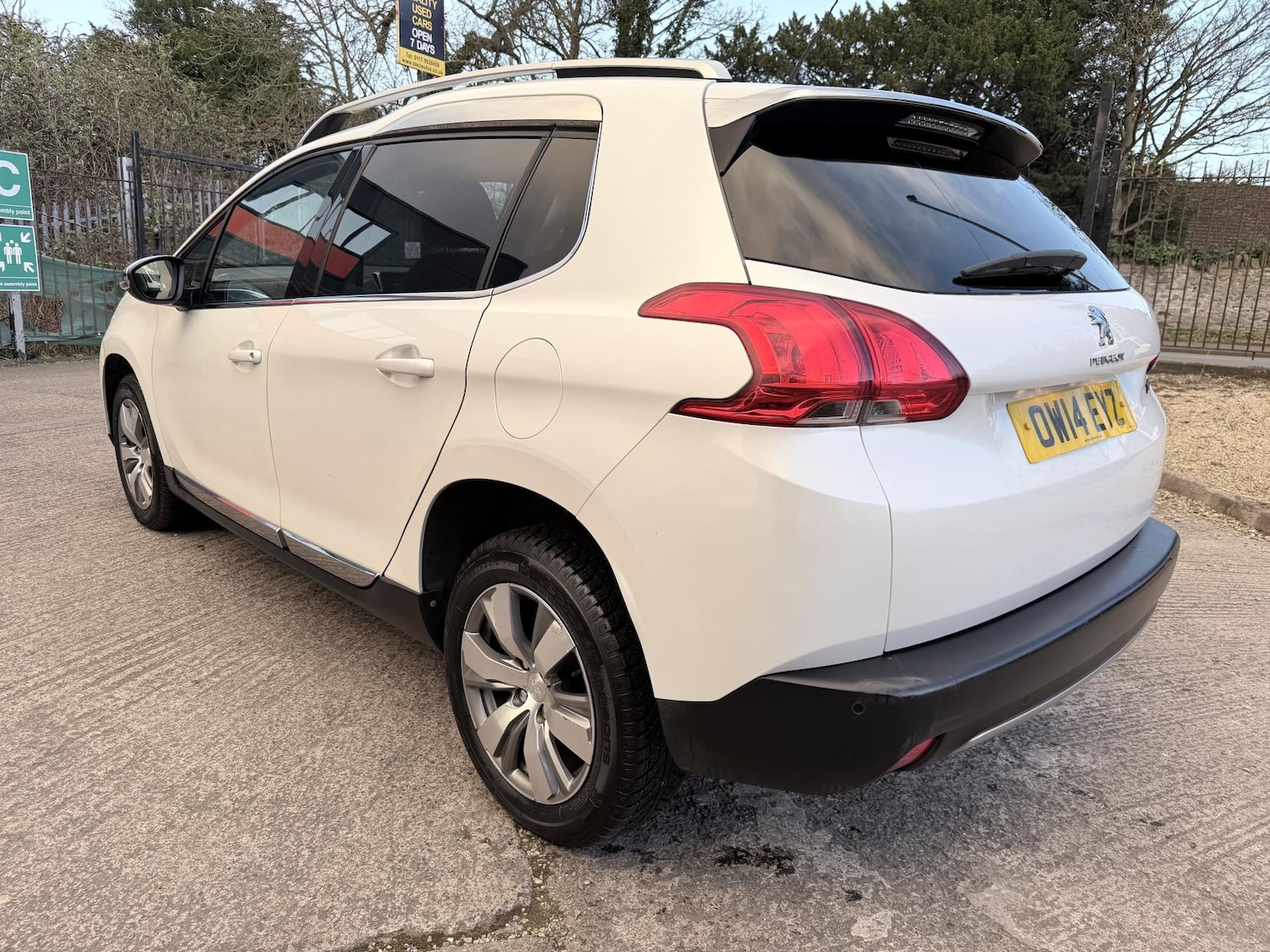 Used Peugeot 2008 2014 for sale - 77906969: Photo 5