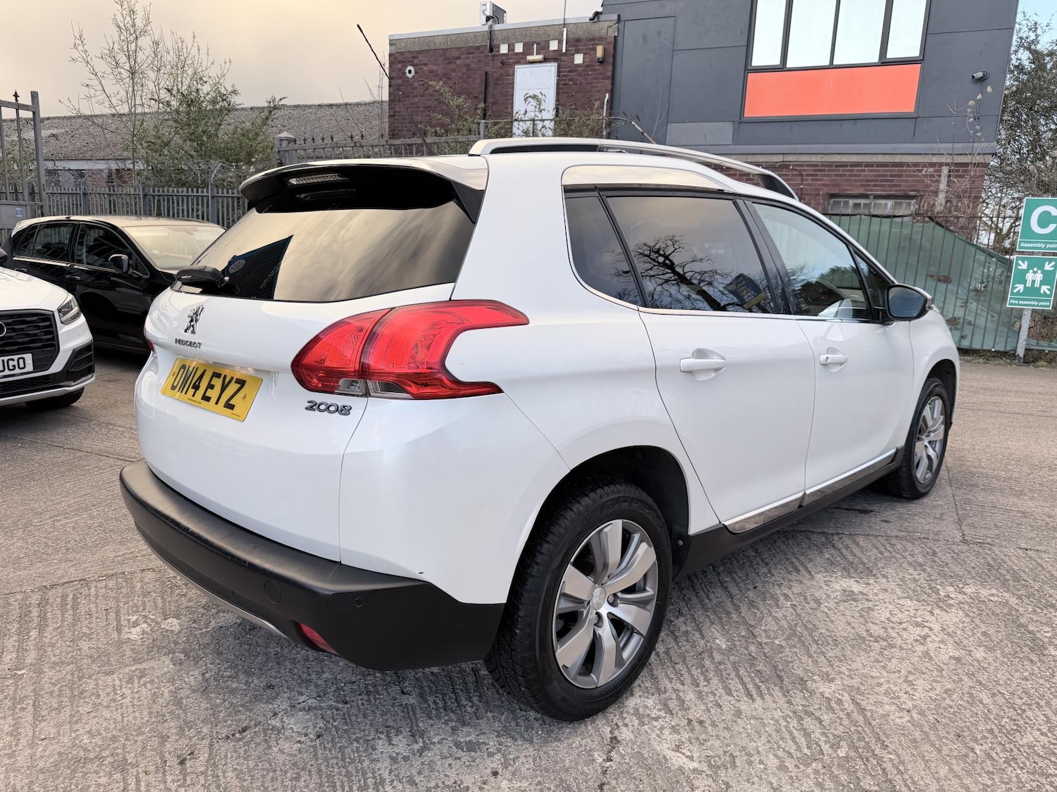 Used Peugeot 2008 2014 for sale - 77906969: Photo 7