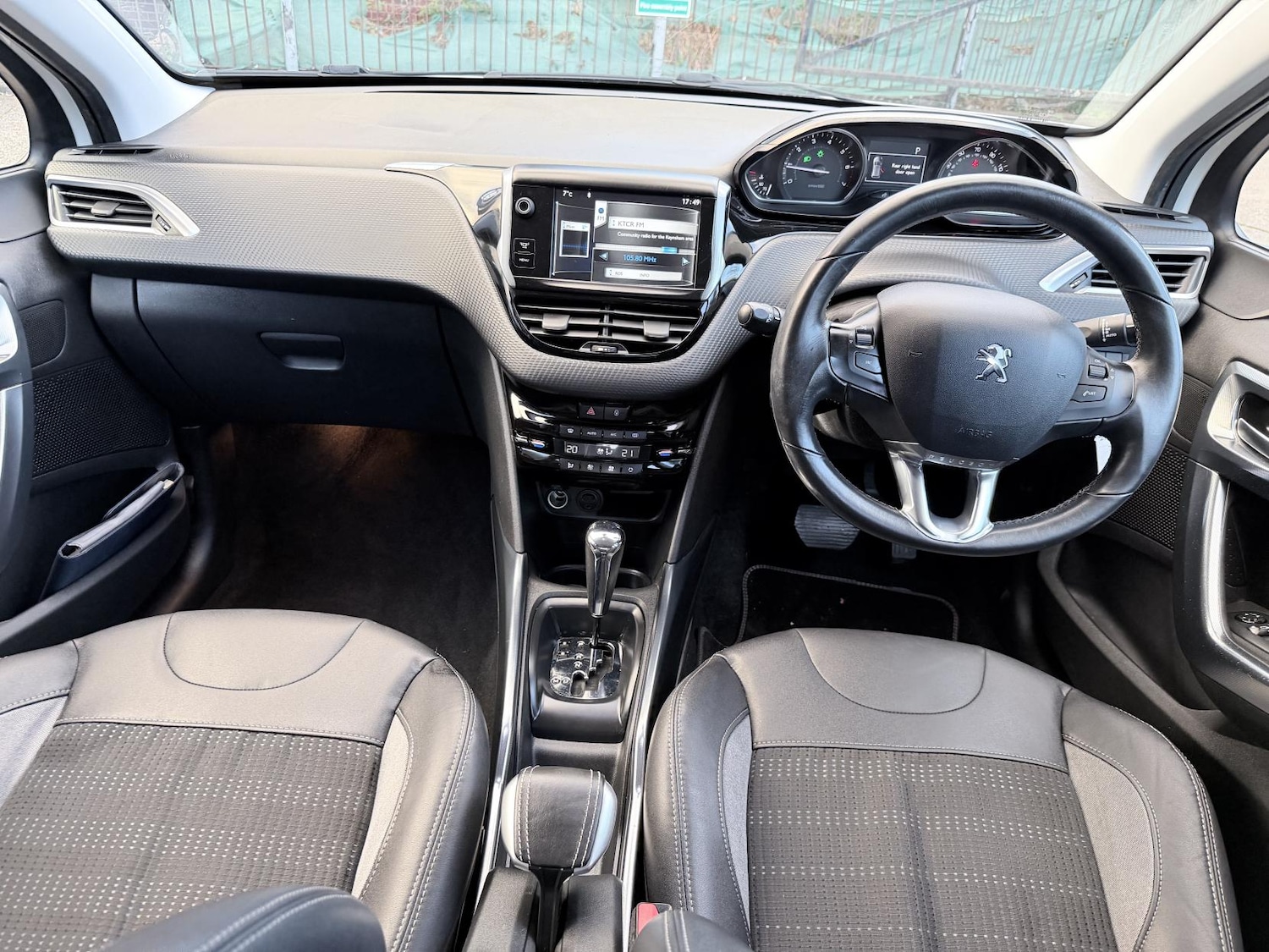 Used Peugeot 2008 2014 for sale - 77906969: Photo 9