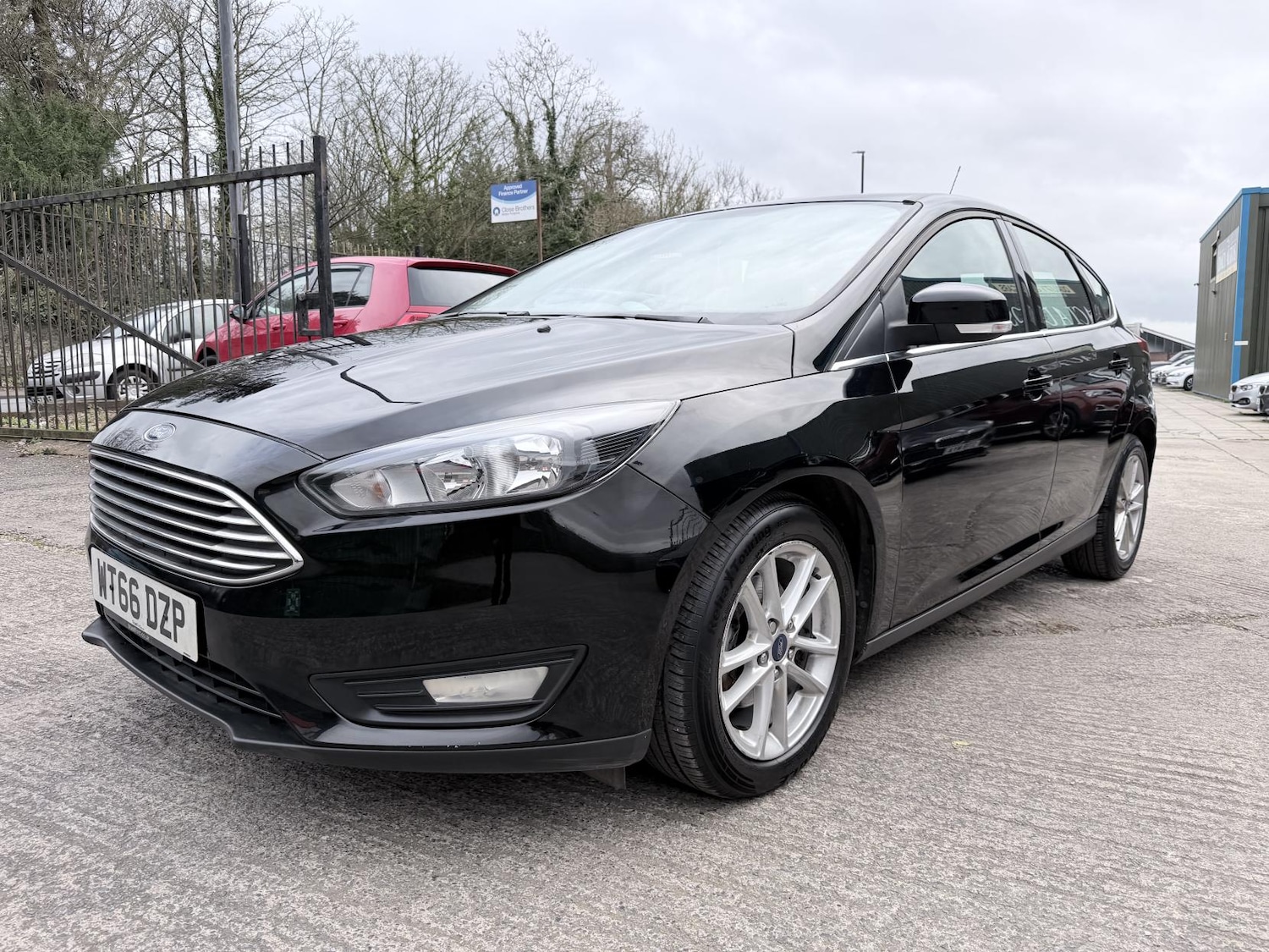 Used Ford Focus 2017 for sale - 77830018: Photo 3