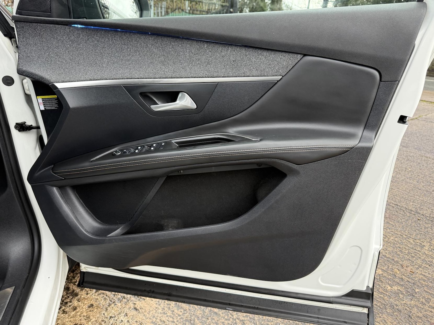 Used Peugeot 3008 2017 for sale - 76855524: Photo 16