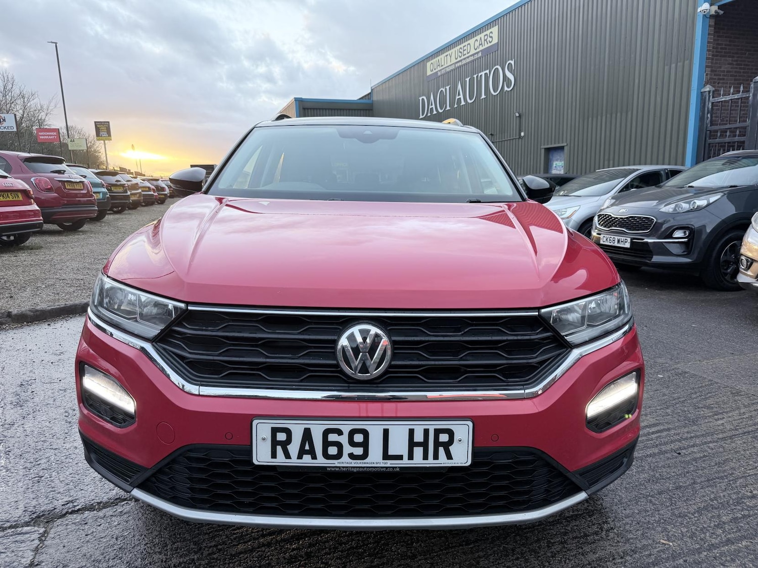Used Volkswagen T-Roc 2019 for sale - 77173548: Photo 2