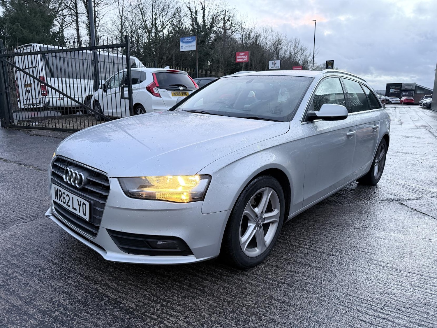 Used Audi A4 2012 for sale - 77483082: Photo 3