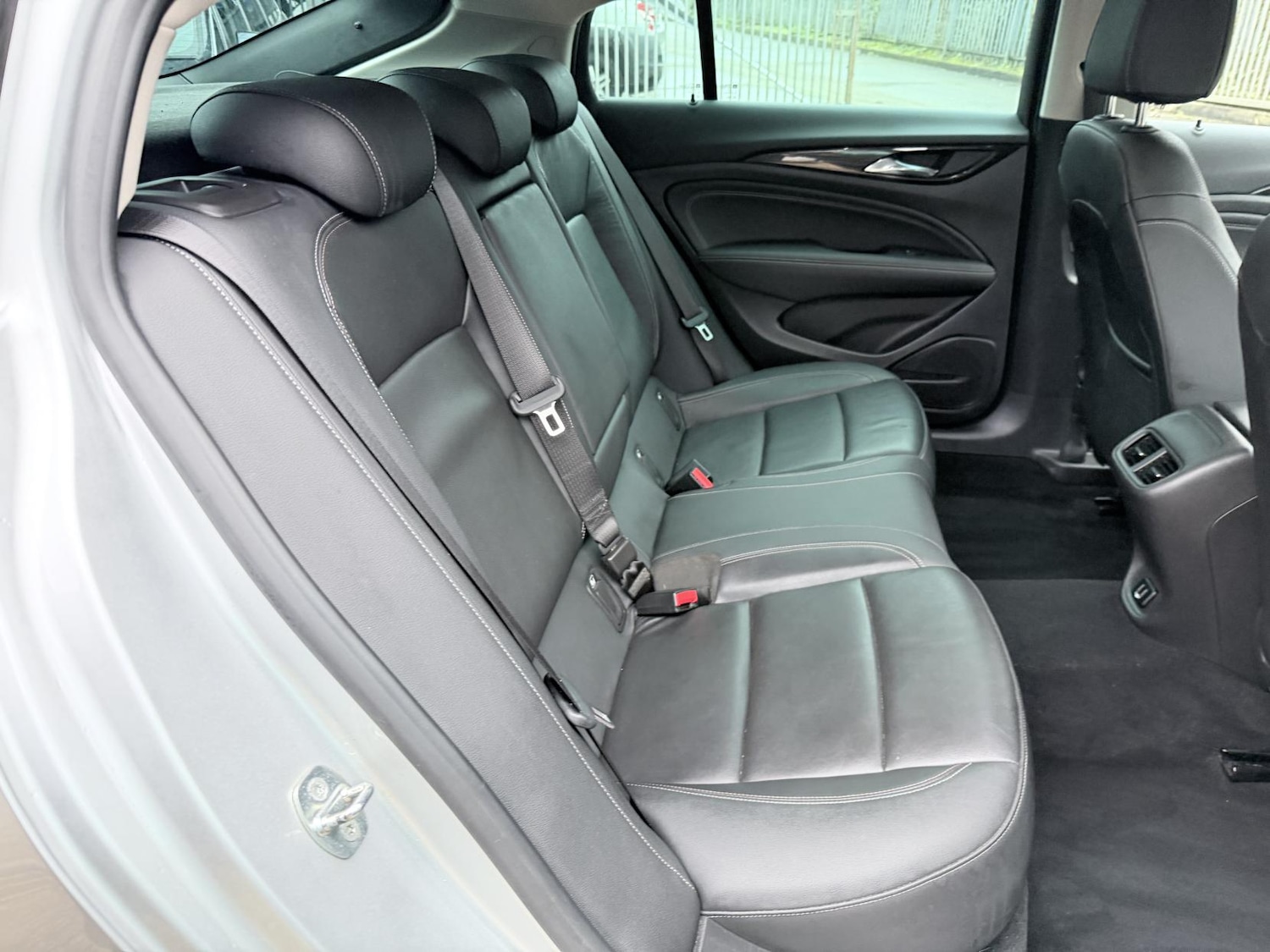 Used Vauxhall Insignia 2017 for sale - 77592391: Photo 11