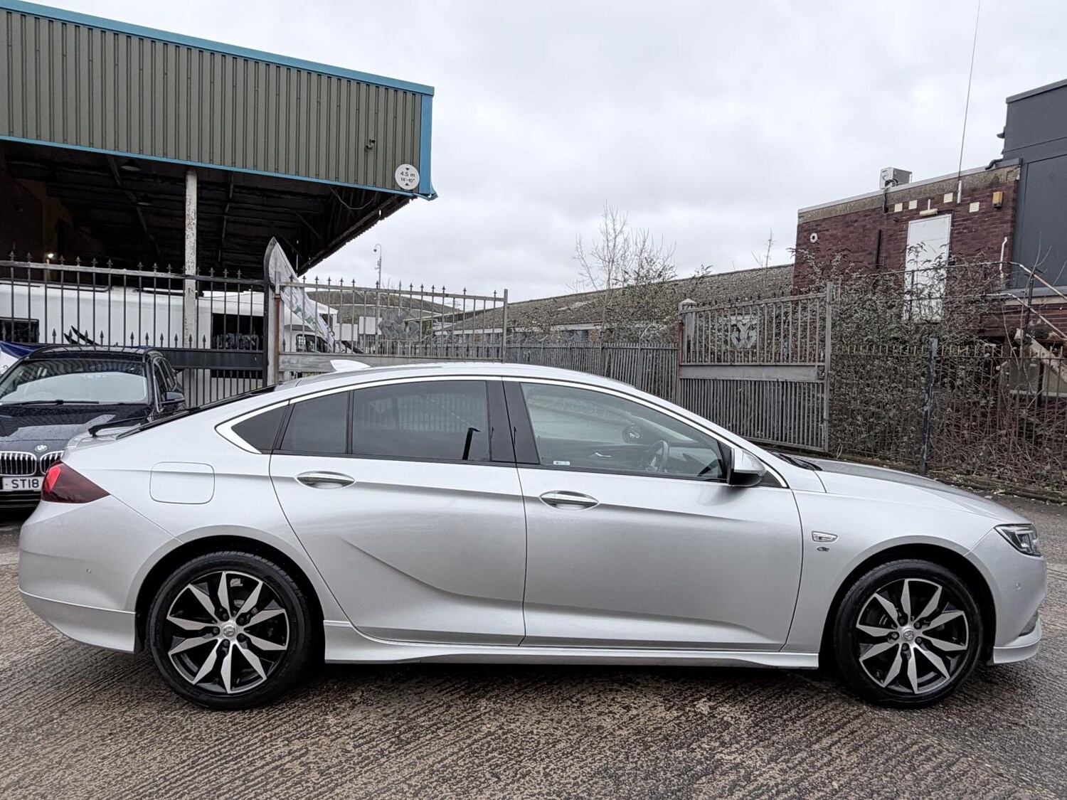 Used Vauxhall Insignia 2017 for sale - 77592391: Photo 7