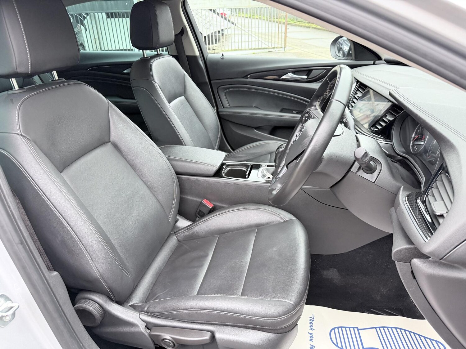 Used Vauxhall Insignia 2017 for sale - 77592391: Photo 9