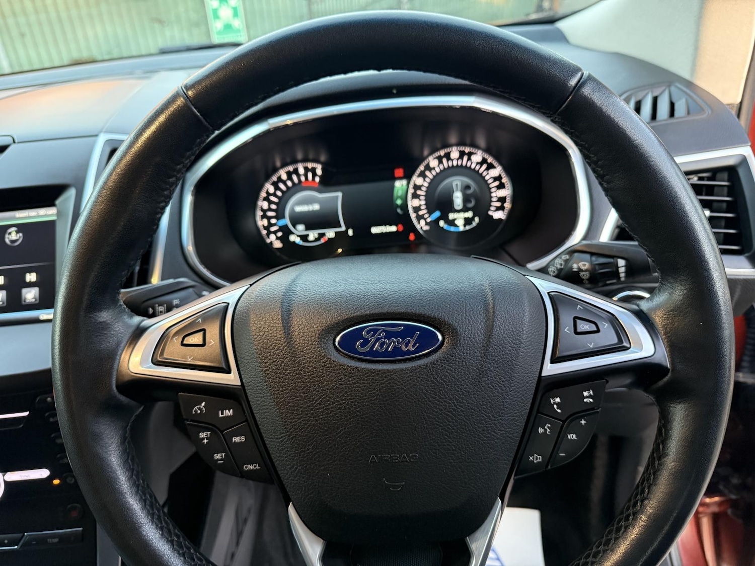 Used Ford Edge 2017 for sale - 76637628: Photo 11